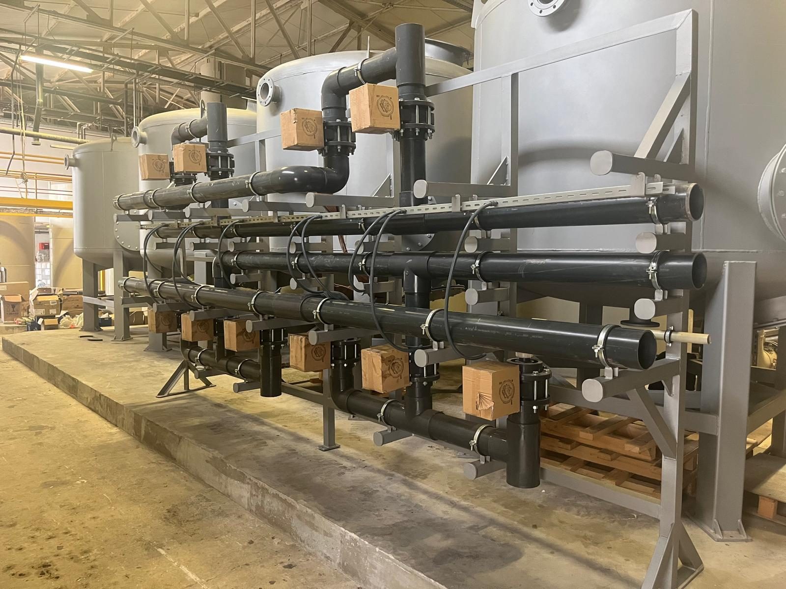 Filtre tankları hattı geniş açı — montaj aşaması